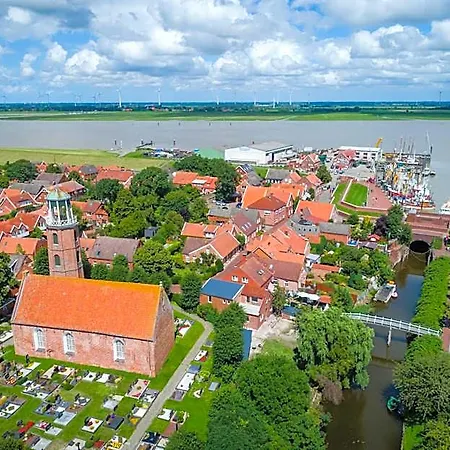 Am Fischerhafen Ditzum