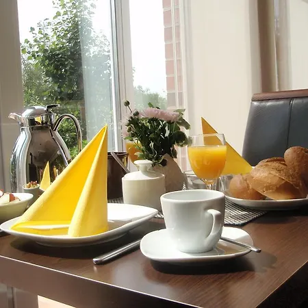 Am Fischerhafen Ditzum