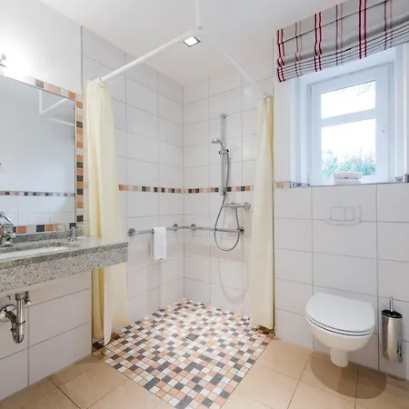 Hotel Am Fischerhafen 3*