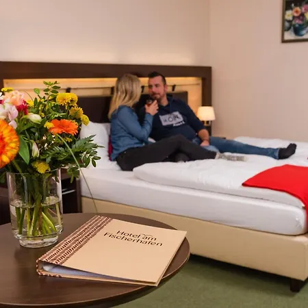 Am Fischerhafen Ditzum